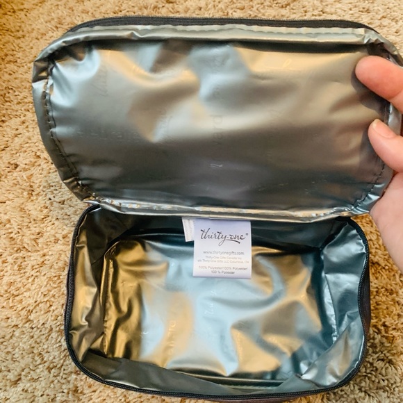 Thirty-One Go-To Snack Box - Picture 3 of 9